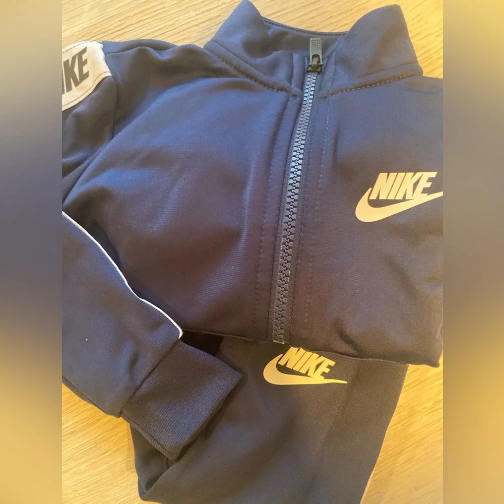 Nike Navy 2 Piece Jogging Set Size 2T